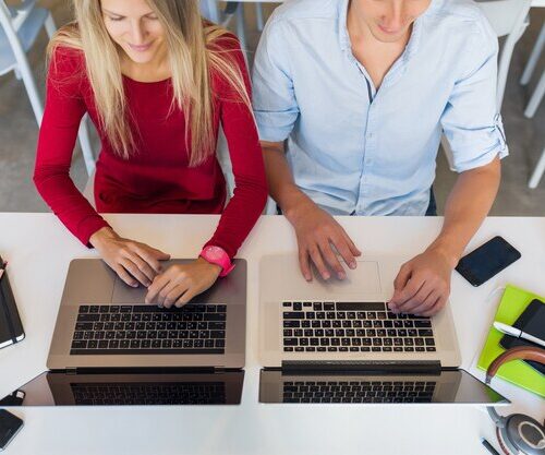 Przyszłość technologii: Jak sztuczna inteligencja rewolucjonizuje nasz świat